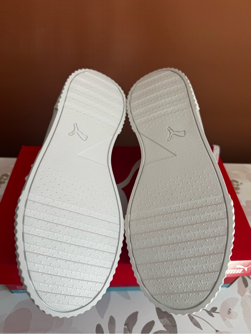 Brand New Puma Carina L Sneakers – Women’s Size 7 - Picture 7 of 9